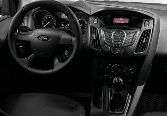 Подержанный автомобиль Ford Focus Hatchback 2011 года (19 фото)