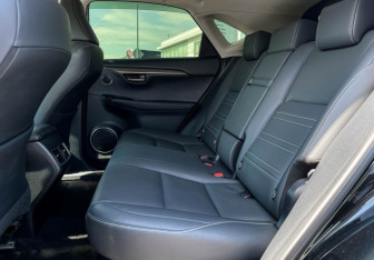 Подержанный автомобиль Lexus NX 2020 года (10 фото)