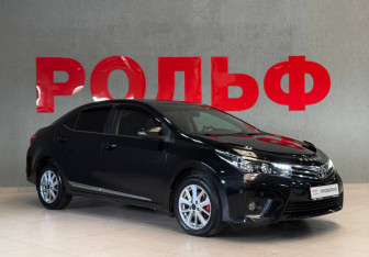Подержанный автомобиль Toyota Corolla Sedan 2013 года (3 фото)