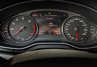 Подержанный автомобиль Audi Q5 2020 года (13 фото)