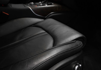 Подержанный автомобиль Audi A6 allroad 2012 года (31 фото)