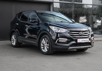 Подержанный автомобиль Hyundai Santa Fe 2017 года (3 фото)