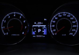 Подержанный автомобиль Mitsubishi ASX 2012 года (12 фото)