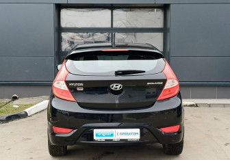 Подержанный автомобиль Hyundai Solaris Hatchback 2013 года (6 фото)