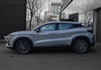 Подержанный автомобиль Changan UNI-T 2024 года (8 фото)