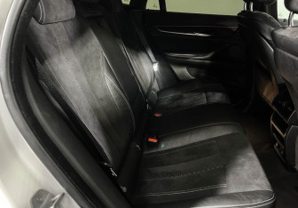 Подержанный автомобиль BMW X6 2018 года (14 фото)