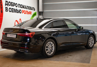 Подержанный автомобиль Audi A6 Sedan 2020 года (4 фото)