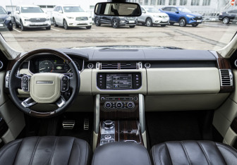 Подержанный автомобиль Land Rover Range Rover 2015 года (14 фото)