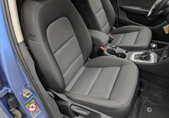 Подержанный автомобиль Audi Q3 2015 года (23 фото)