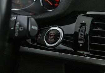 Подержанный автомобиль BMW X3 2016 года (17 фото)