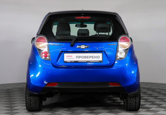 Подержанный автомобиль Chevrolet Spark 2012 года (5 фото)