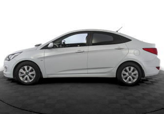 Подержанный автомобиль Hyundai Solaris Sedan 2016 года (8 фото)