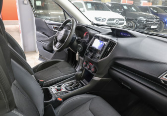 Подержанный автомобиль Subaru Forester Suv 2020 года (11 фото)