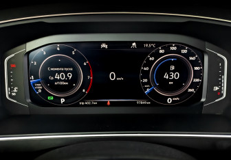Подержанный автомобиль Volkswagen Tiguan 2019 года (13 фото)