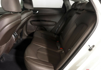 Подержанный автомобиль Kia Optima Sedan 2018 года (14 фото)