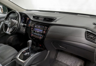 Подержанный автомобиль Nissan X-Trail 2021 года (17 фото)