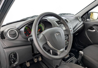 Подержанный автомобиль LADA (ВАЗ) Kalina Wagon 2017 года (16 фото)