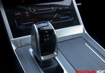 Подержанный автомобиль Geely Okavango 2024 года (20 фото)