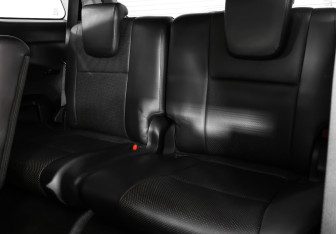 Подержанный автомобиль Toyota Fortuner 2022 года (13 фото)