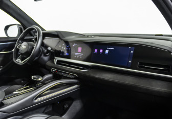 Подержанный автомобиль Geely Monjaro 2024 года (9 фото)