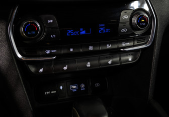 Подержанный автомобиль Hyundai Santa Fe 2019 года (21 фото)