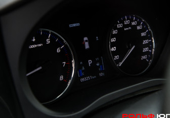 Подержанный автомобиль Mitsubishi Outlander 2018 года (9 фото)