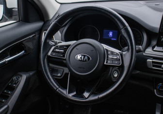 Подержанный автомобиль Kia Seltos 2020 года (15 фото)