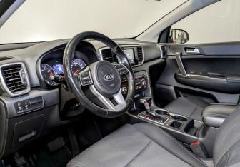 Подержанный автомобиль Kia Sportage 2018 года (16 фото)