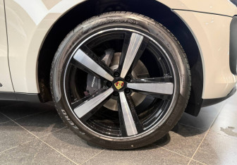 Новый Porsche Macan 2025 (6 фото)