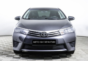 Подержанный автомобиль Toyota Corolla Sedan 2015 года (2 фото)