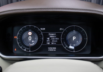 Подержанный автомобиль Land Rover Range Rover 2017 года (13 фото)