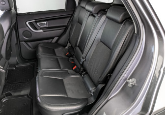 Подержанный автомобиль Land Rover Discovery Sport 2016 года (18 фото)
