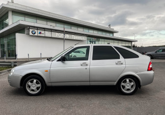 Подержанный автомобиль LADA (ВАЗ) Priora Hatchback 2013 года (8 фото)