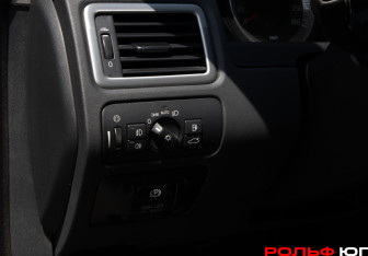 Подержанный автомобиль Volvo XC70 2012 года (12 фото)