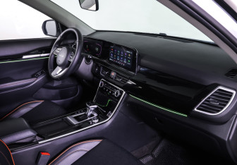 Подержанный автомобиль Kia Seltos 2024 года (11 фото)