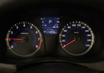 Подержанный автомобиль Hyundai Solaris Hatchback 2011 года (12 фото)