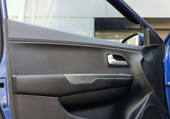 Подержанный автомобиль Kia Rio Sedan 2012 года (15 фото)