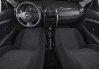 Подержанный автомобиль Nissan Almera Sedan 2018 года (9 фото)