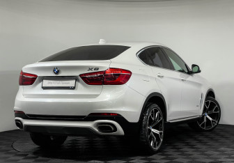 Подержанный автомобиль BMW X6 2016 года (2 фото)