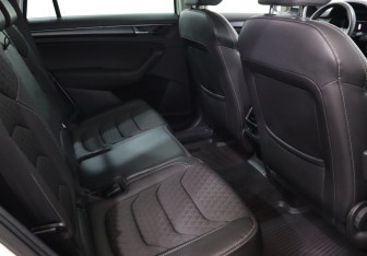 Подержанный автомобиль Skoda Kodiaq 2022 года (20 фото)