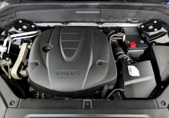 Подержанный автомобиль Volvo XC90 2017 года (9 фото)