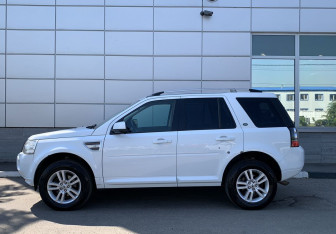 Подержанный автомобиль Land Rover Freelander 2013 года (8 фото)
