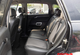 Подержанный автомобиль Opel Antara 2013 года (8 фото)