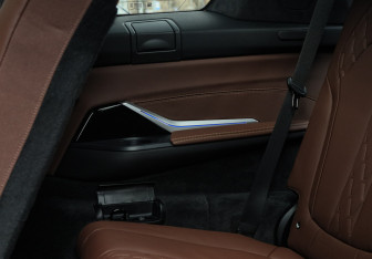 Новый BMW X7 2024 (11 фото)