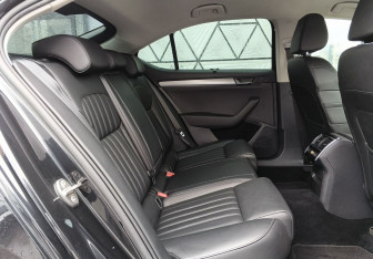 Подержанный автомобиль Skoda Superb Liftback 2018 года (21 фото)