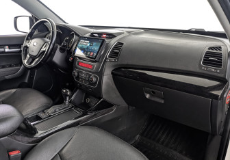 Подержанный автомобиль Kia Sorento 2019 года (13 фото)