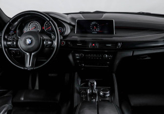 Подержанный автомобиль BMW X6 M 2017 года (12 фото)