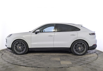 Подержанный автомобиль Porsche Cayenne 2024 года (8 фото)