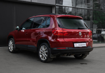 Подержанный автомобиль Volkswagen Tiguan 2013 года (6 фото)