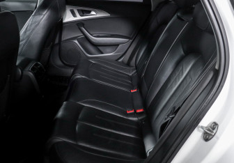 Подержанный автомобиль Audi A6 Sedan 2011 года (10 фото)